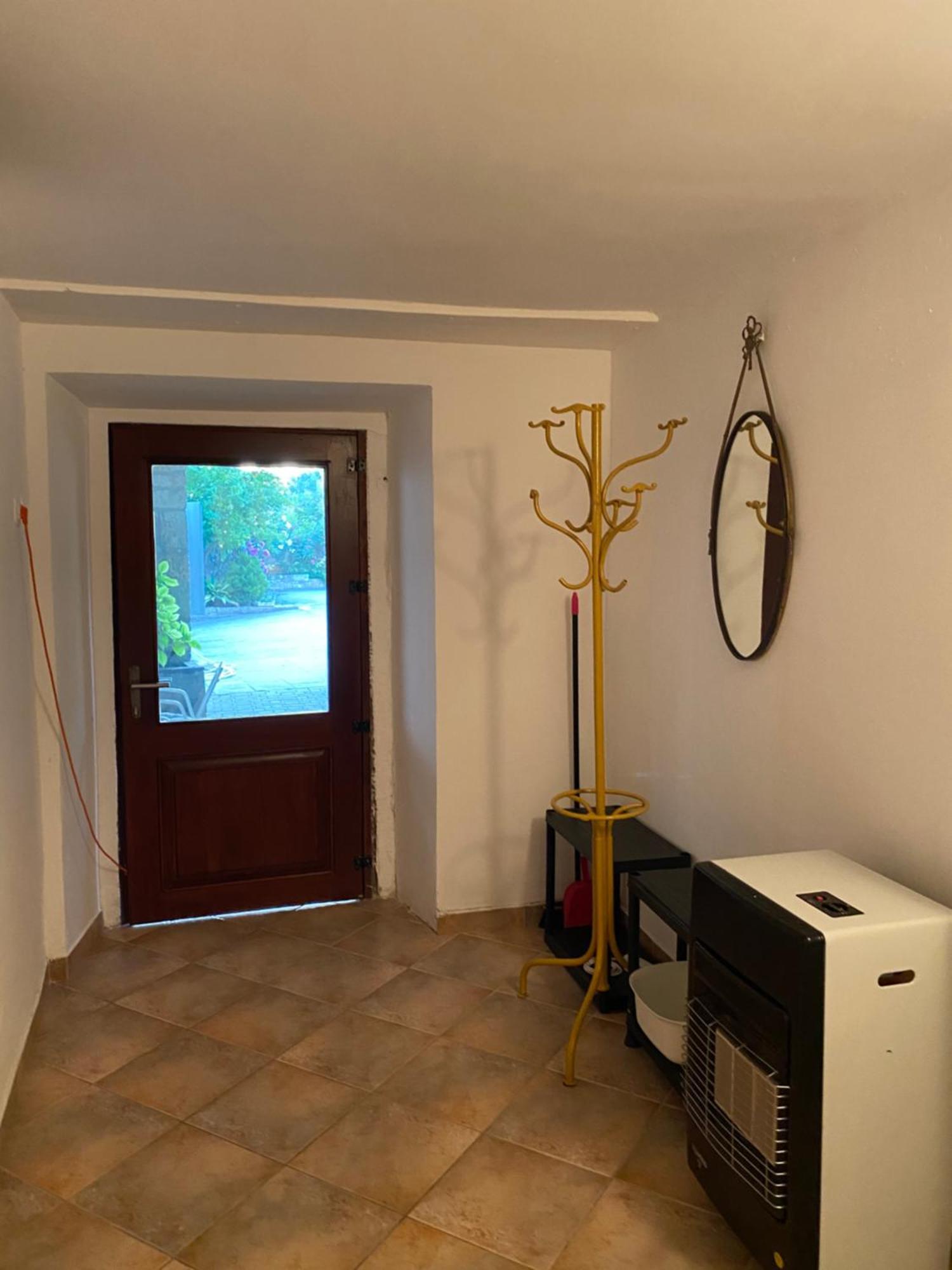 Apartment Rustic Jolly Premantura Luaran gambar