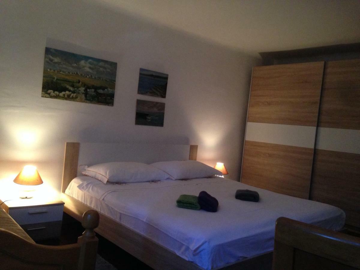 Apartment Rustic Jolly Premantura Luaran gambar